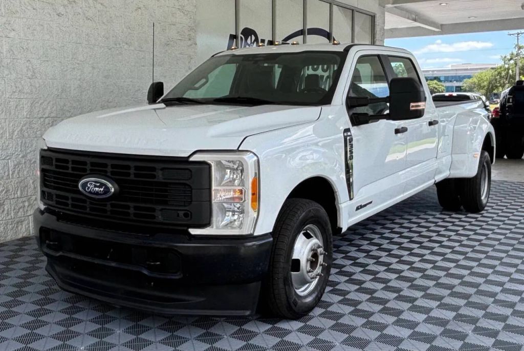 2024 FORD F-350