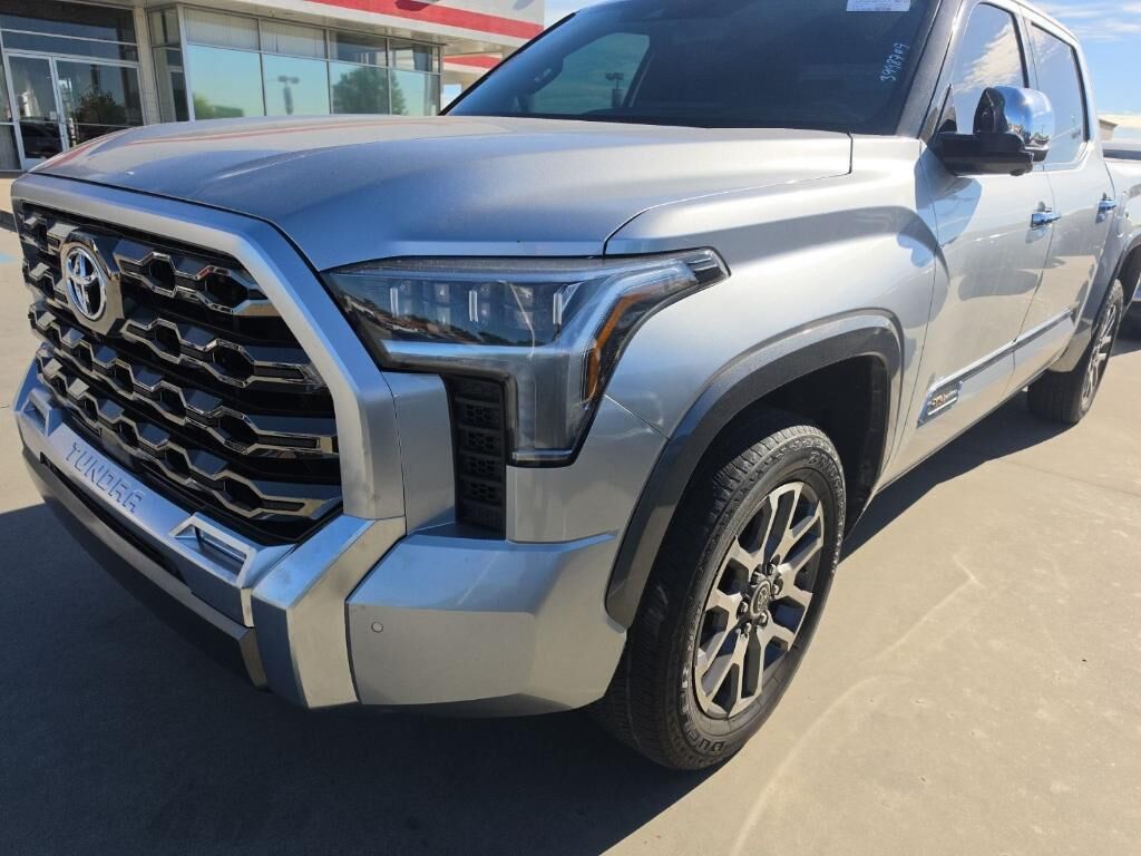 2023 TOYOTA Tundra
