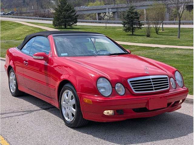 2002 MERCEDES-BENZ CLK-Class