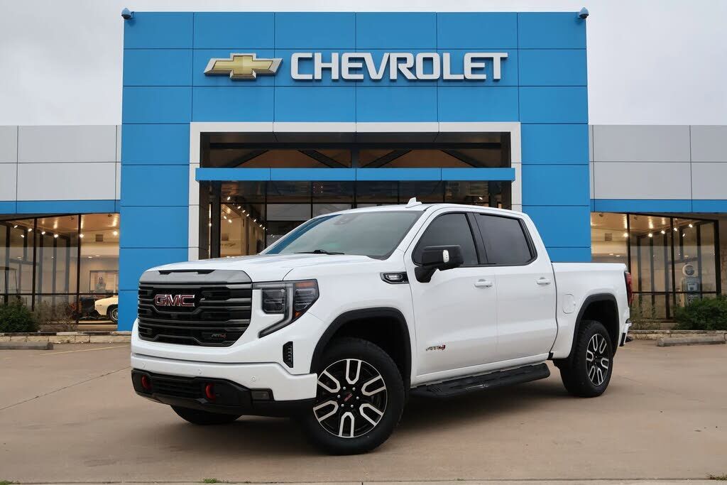 2023 GMC Sierra