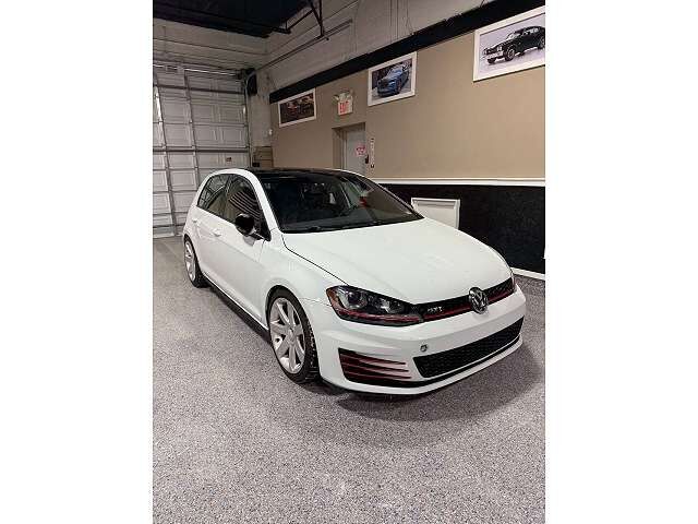 2017 VOLKSWAGEN Golf GTI
