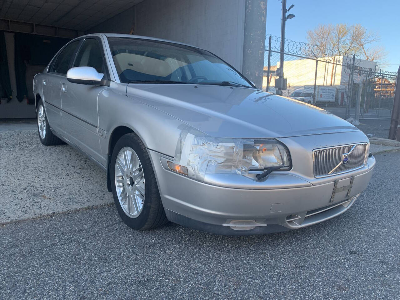 2002 VOLVO S80