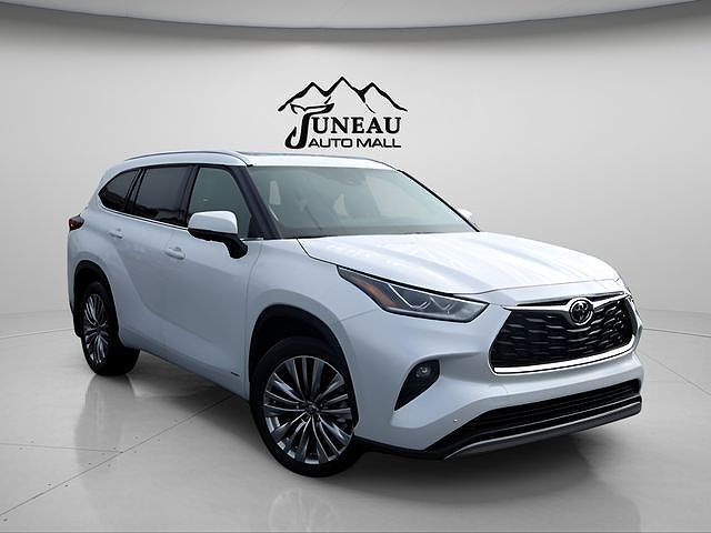 2026 TOYOTA Highlander