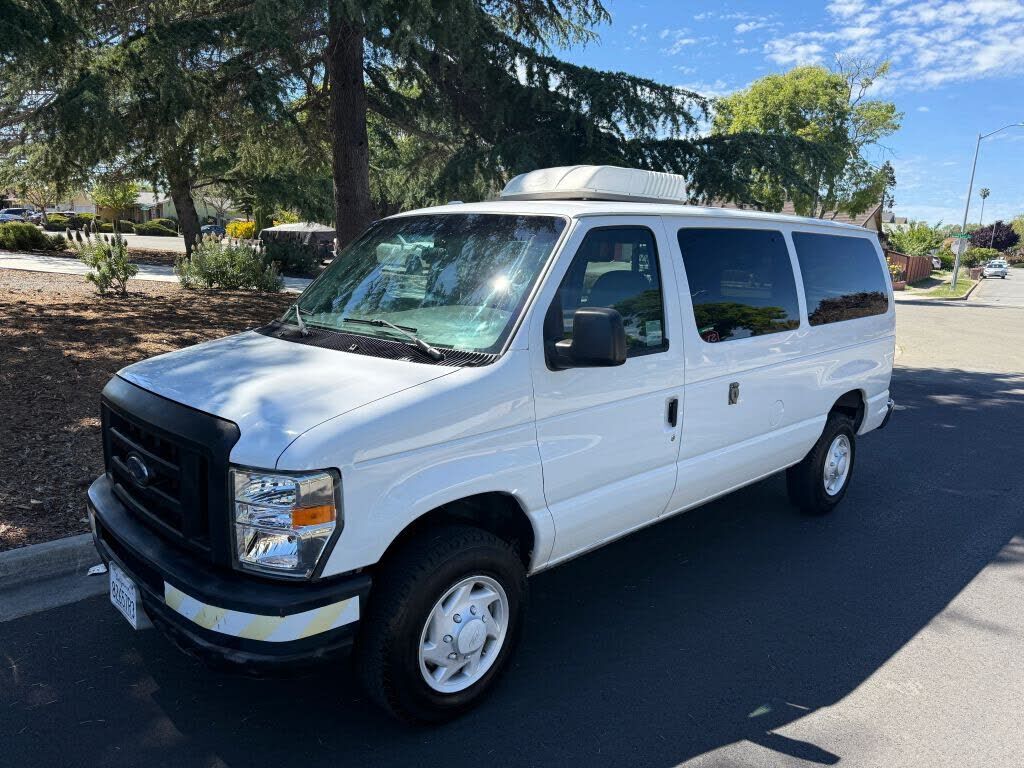 2008 FORD E-350