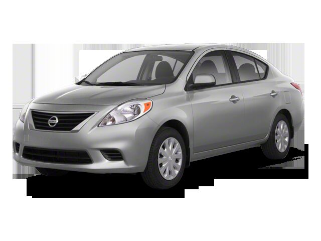 2013 NISSAN Versa