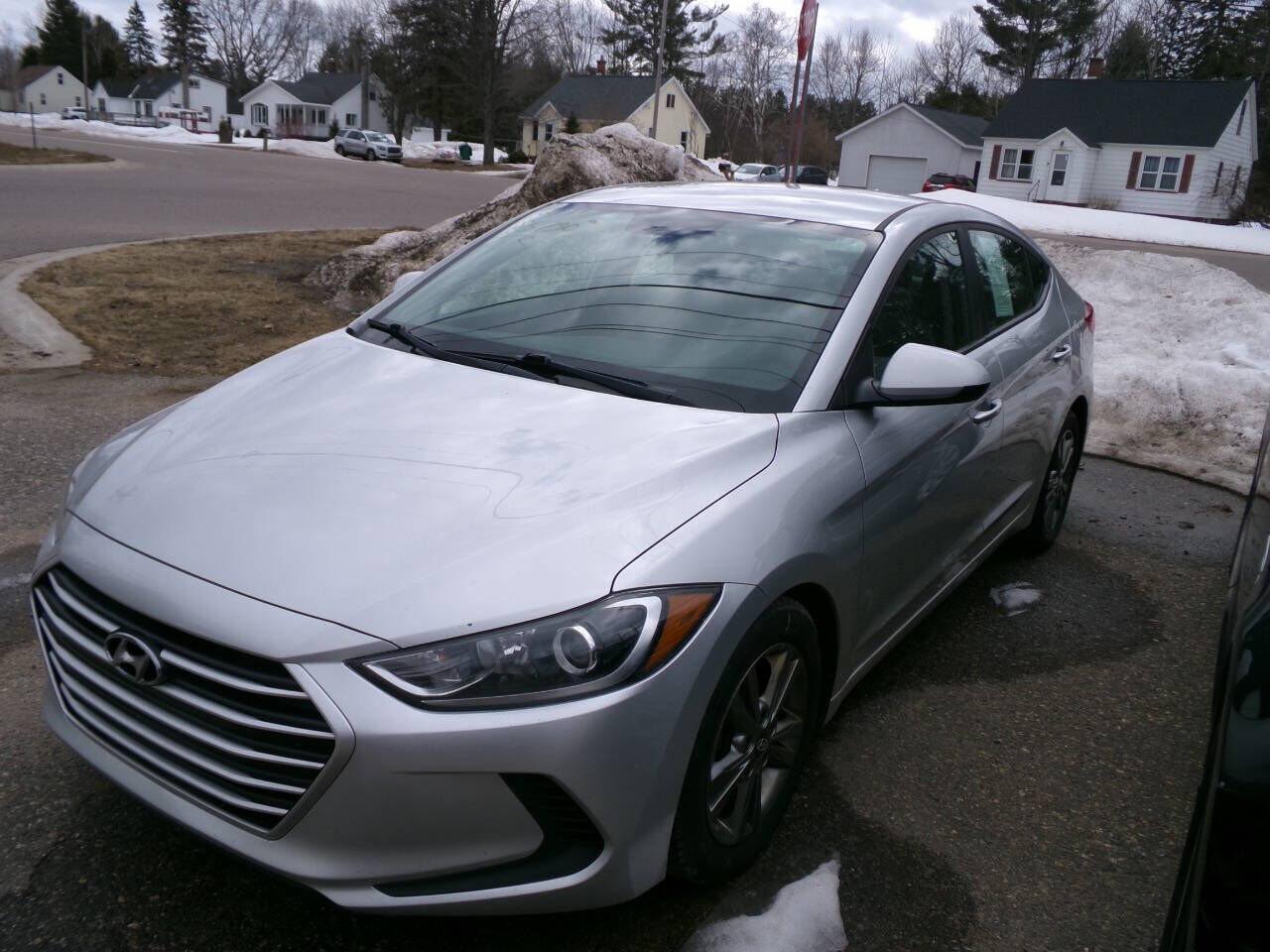 2017 HYUNDAI Elantra