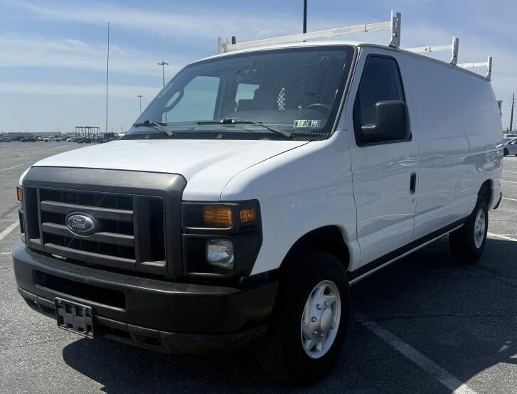 2011 FORD E-250