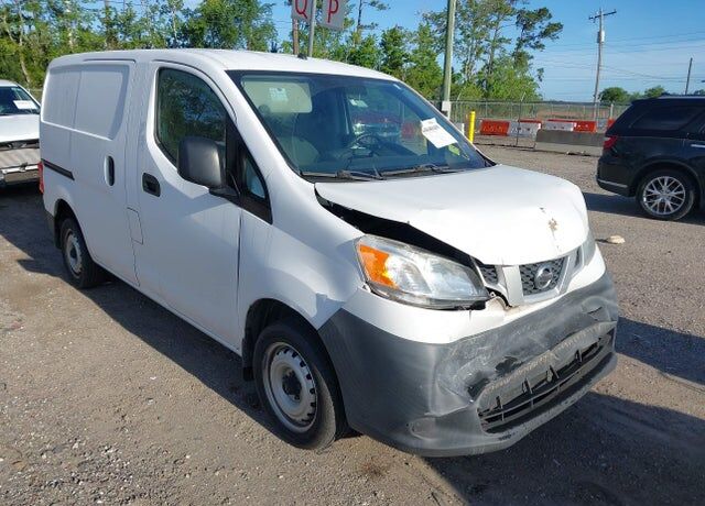 2015 NISSAN NV200
