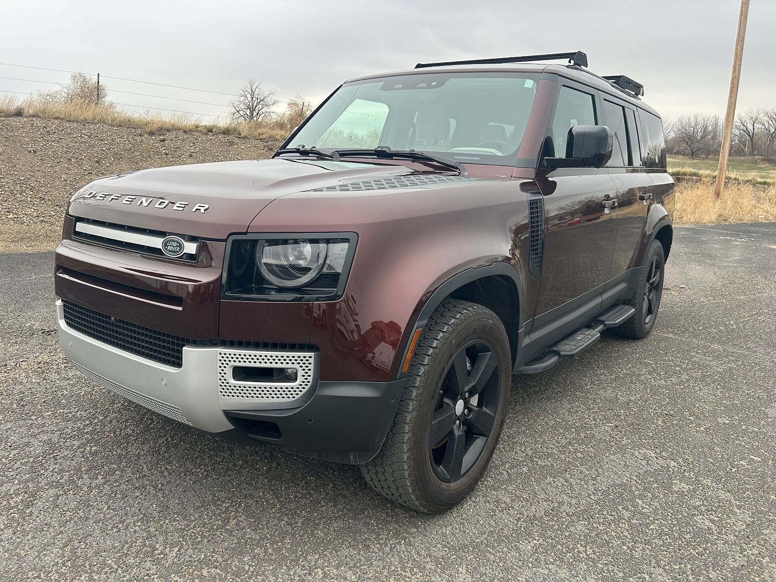 2024 LAND ROVER Defender