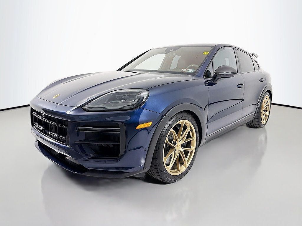 2025 PORSCHE Cayenne