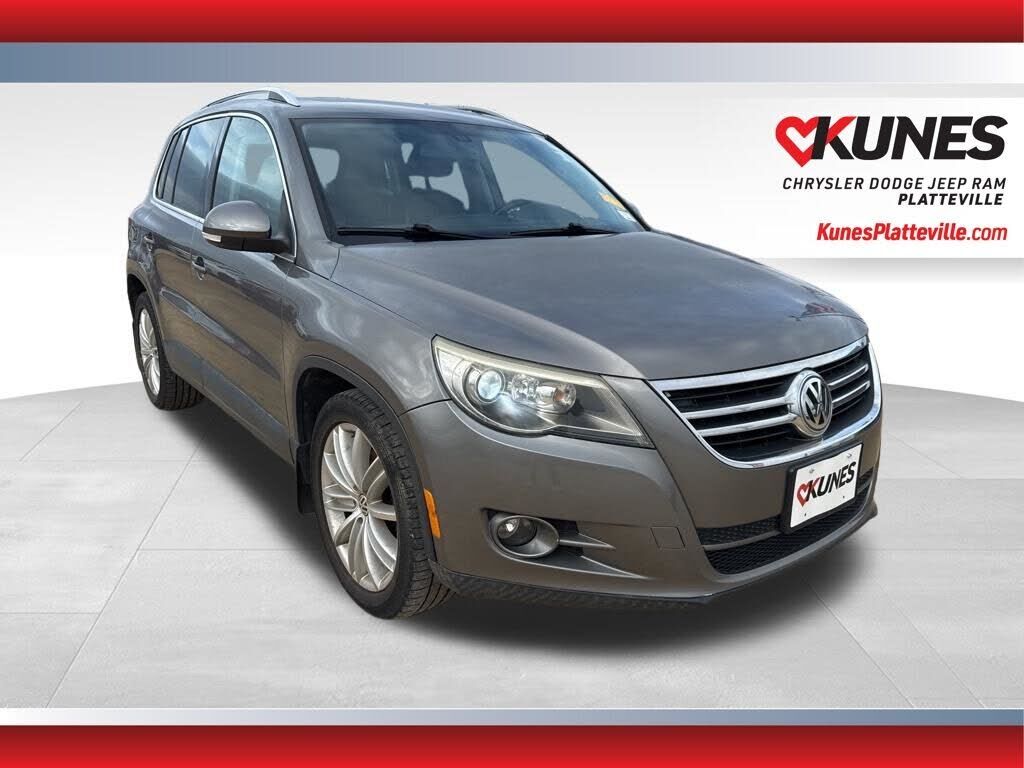 2010 VOLKSWAGEN Tiguan