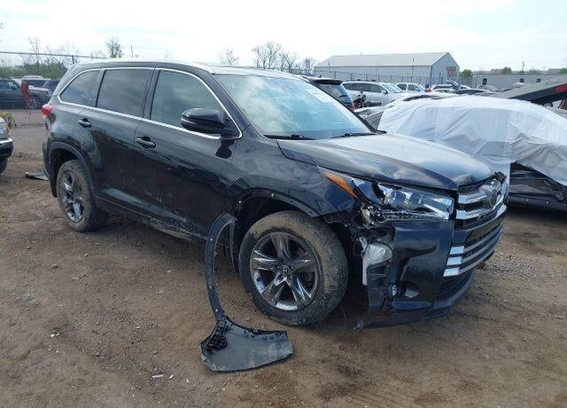 2019 TOYOTA Highlander