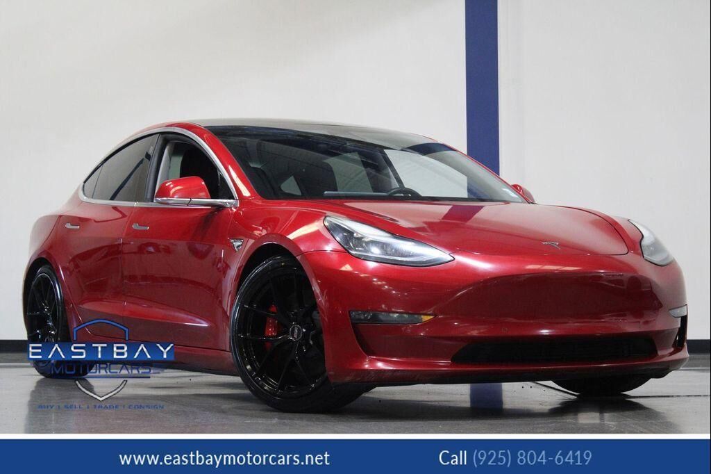 2020 TESLA Model 3