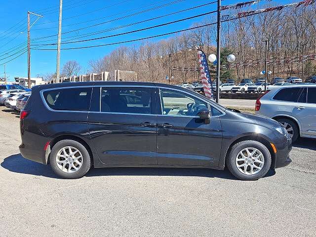 2023 CHRYSLER Voyager