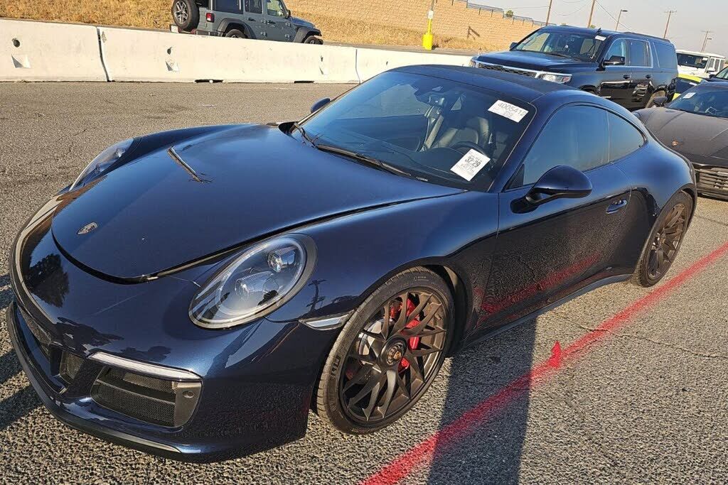 2019 PORSCHE 911