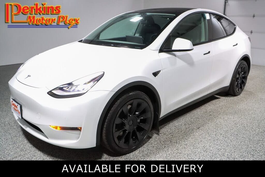 2021 TESLA Model Y