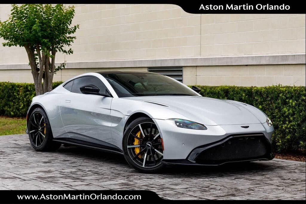 2022 ASTON MARTIN Vantage