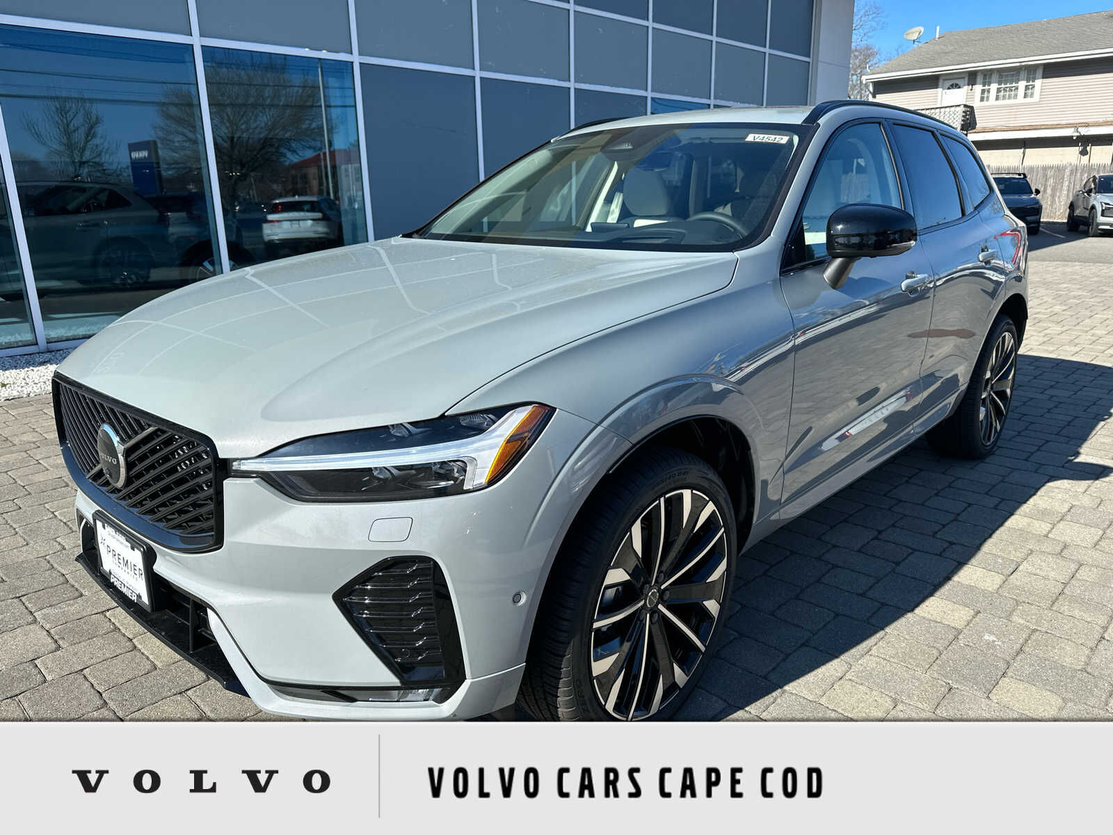 2026 VOLVO XC60