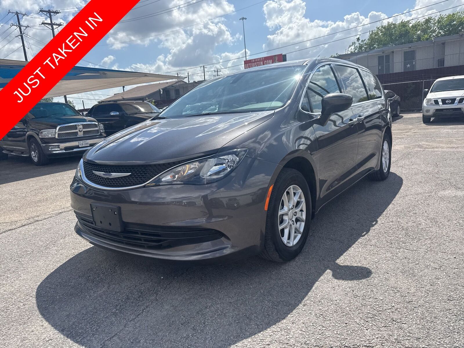 2020 CHRYSLER Voyager