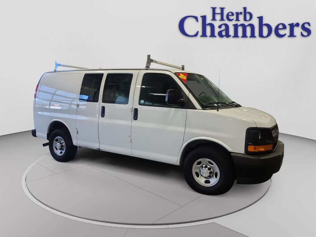 2017 CHEVROLET Express