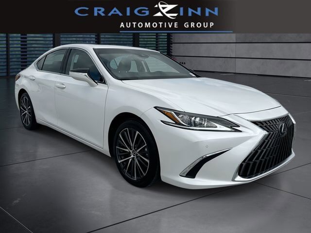 2025 LEXUS ES