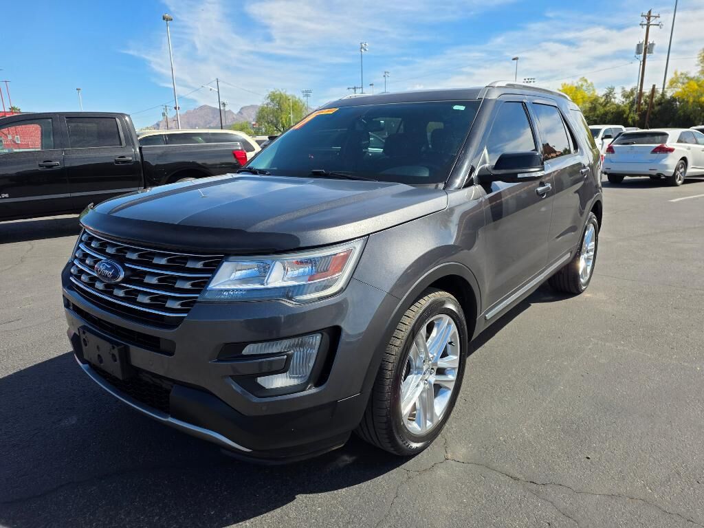 2017 FORD Explorer