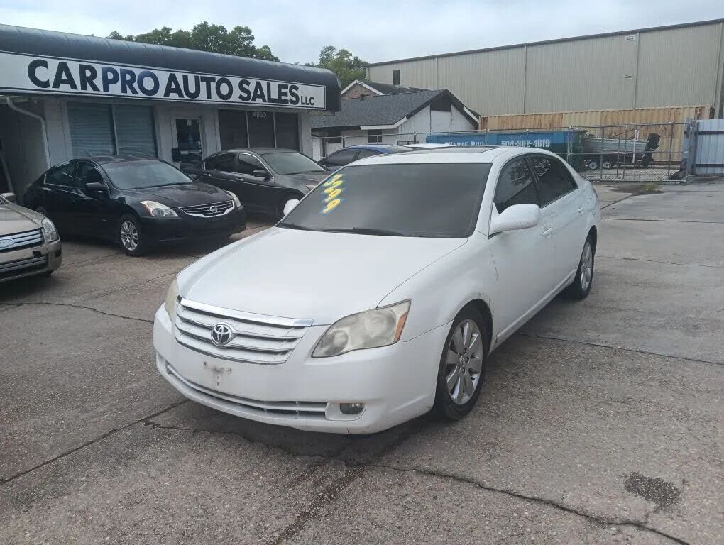 2005 TOYOTA Avalon