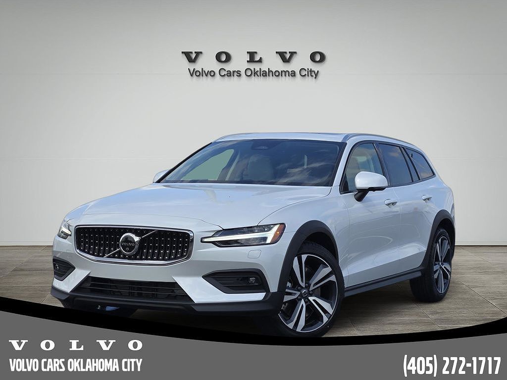2026 VOLVO V60CC