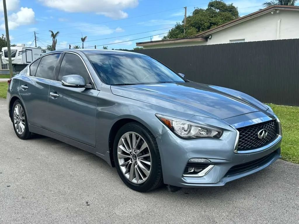2018 INFINITI Q50