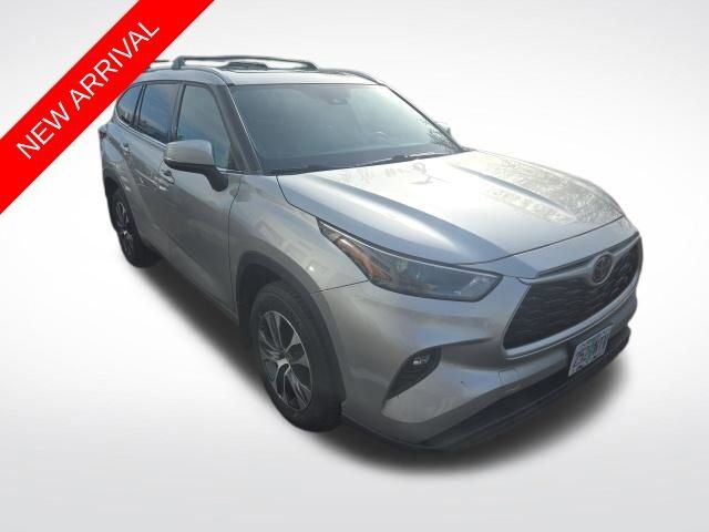 2022 TOYOTA Highlander