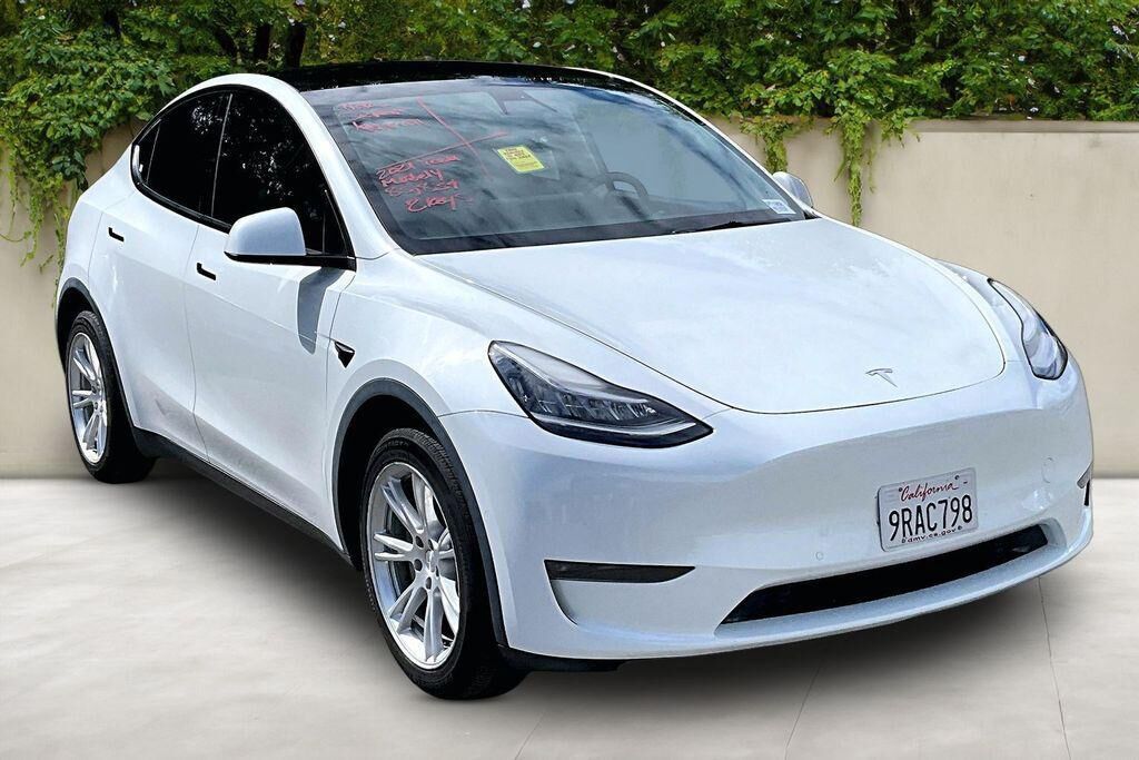 2021 TESLA Model Y