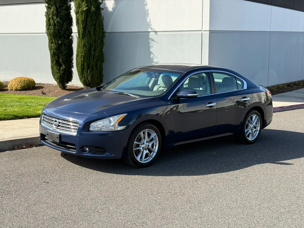2009 NISSAN Maxima