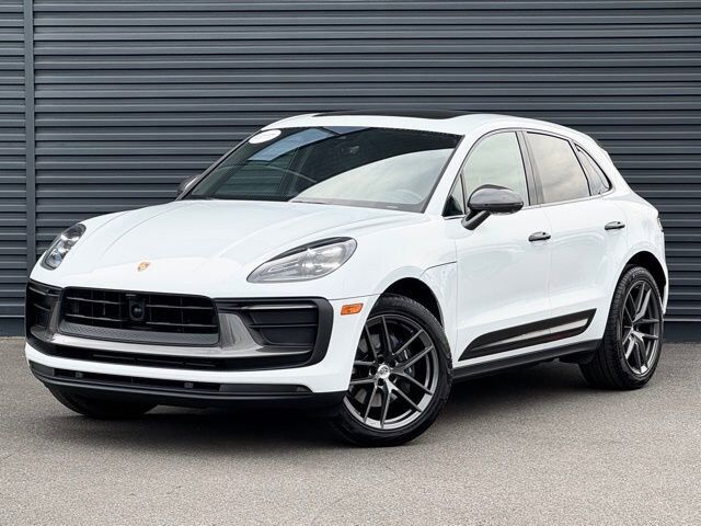 2025 PORSCHE Macan