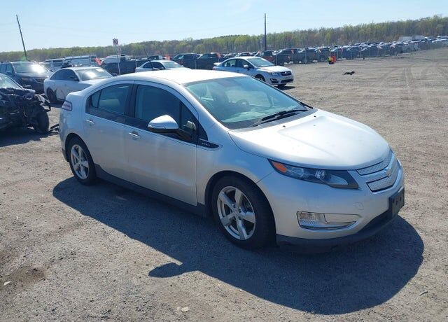 2013 CHEVROLET Volt