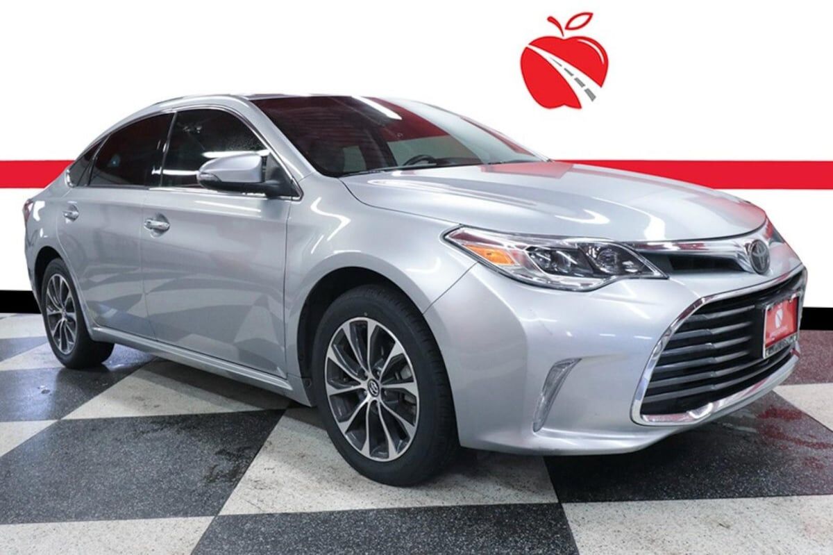 2018 TOYOTA Avalon