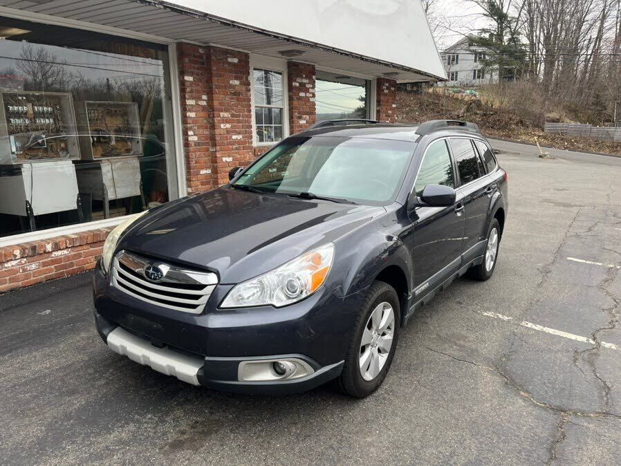 2011 SUBARU Outback