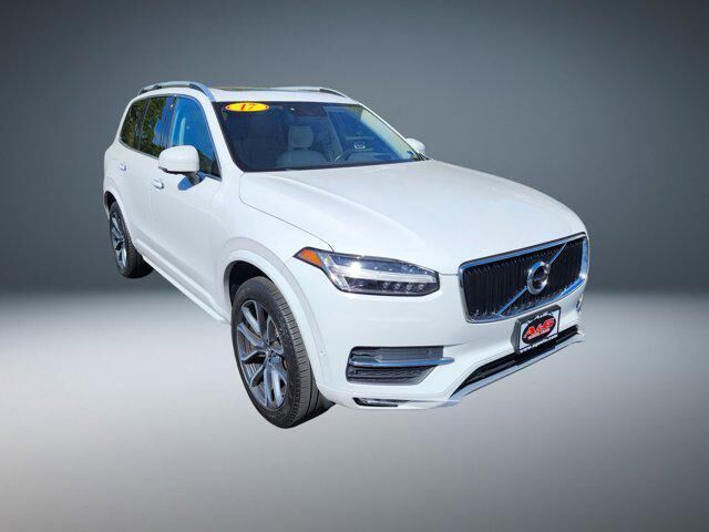 2017 VOLVO XC90