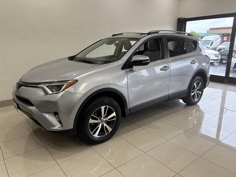 2017 TOYOTA RAV4