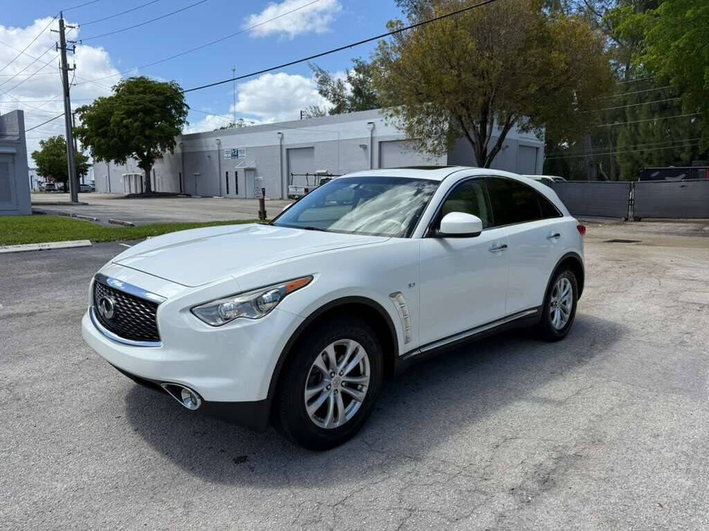 2017 INFINITI QX70