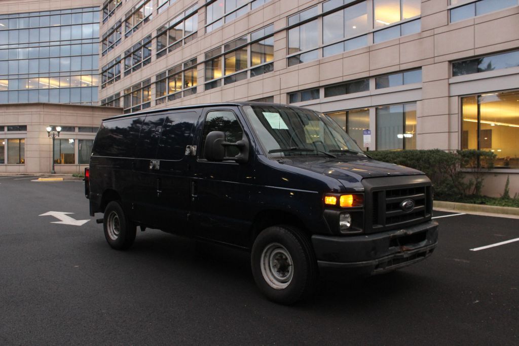 2013 FORD E-350