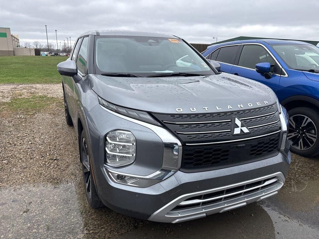 2024 MITSUBISHI Outlander