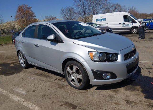 2013 CHEVROLET Sonic