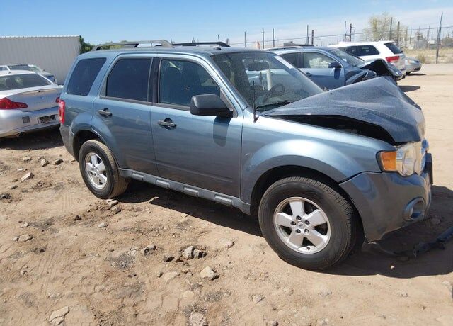 2011 FORD Escape