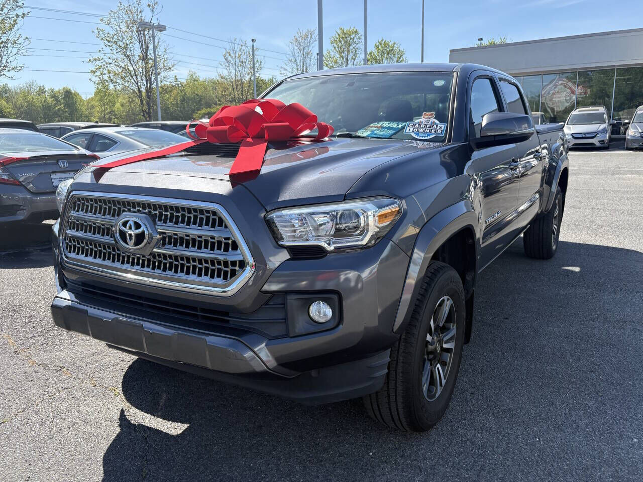 2017 TOYOTA Tacoma
