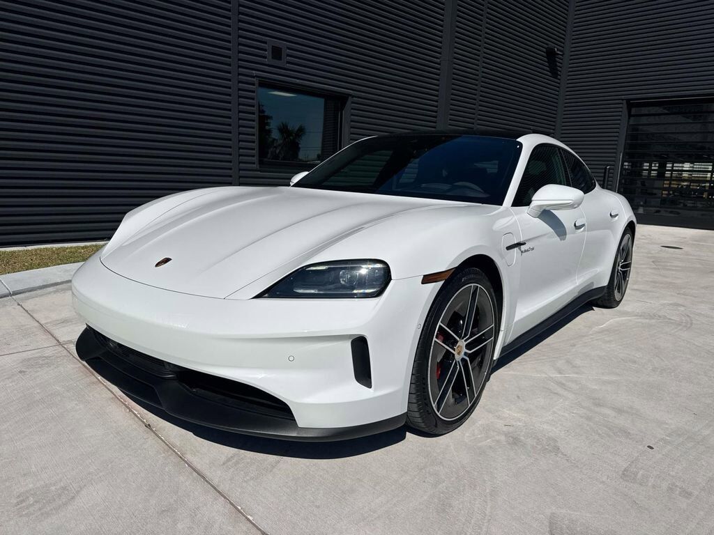 2025 PORSCHE Taycan