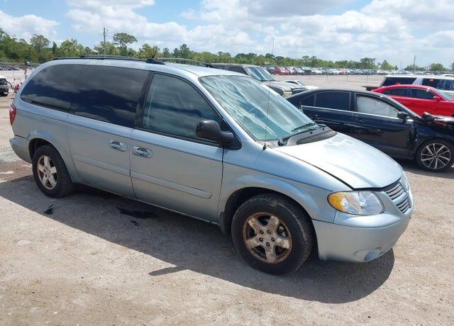 2005 DODGE Caravan