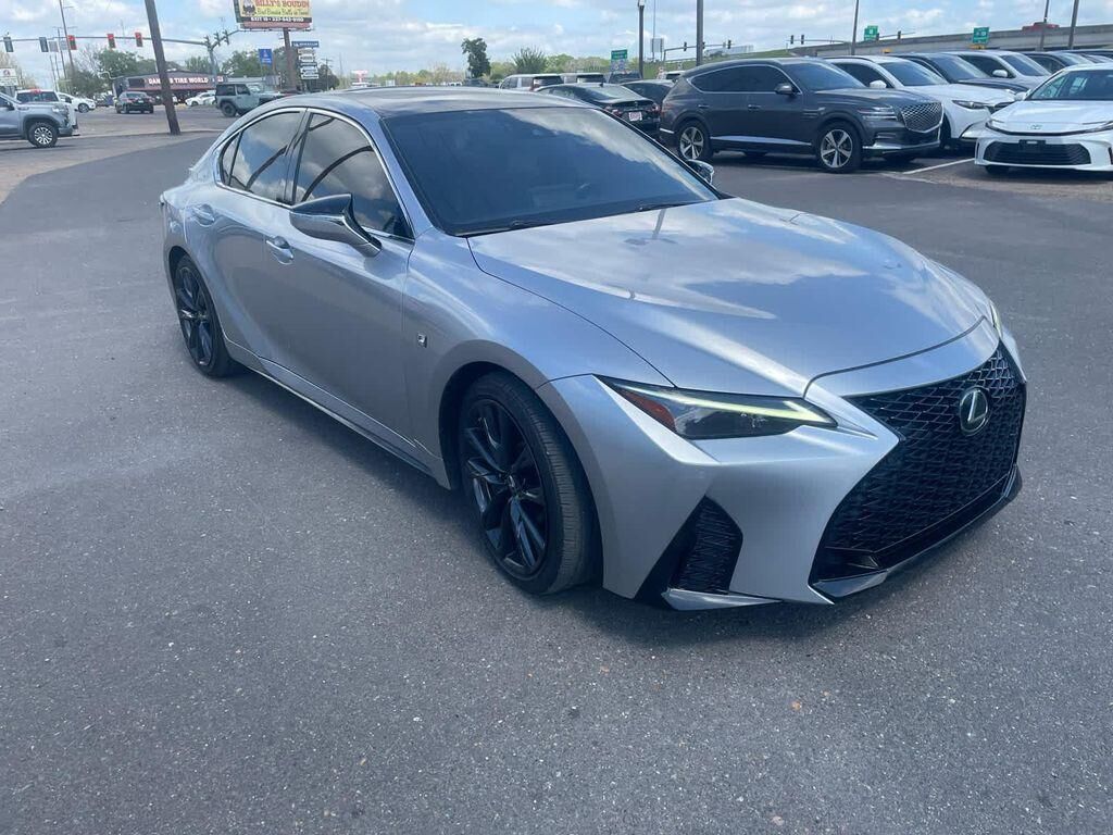 2021 LEXUS IS
