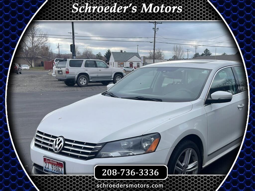 2014 VOLKSWAGEN Passat