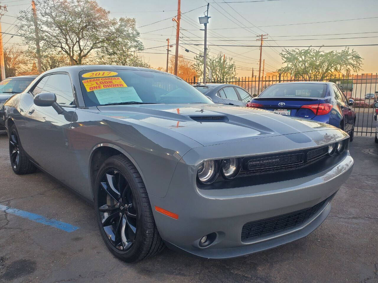 2017 DODGE Challenger