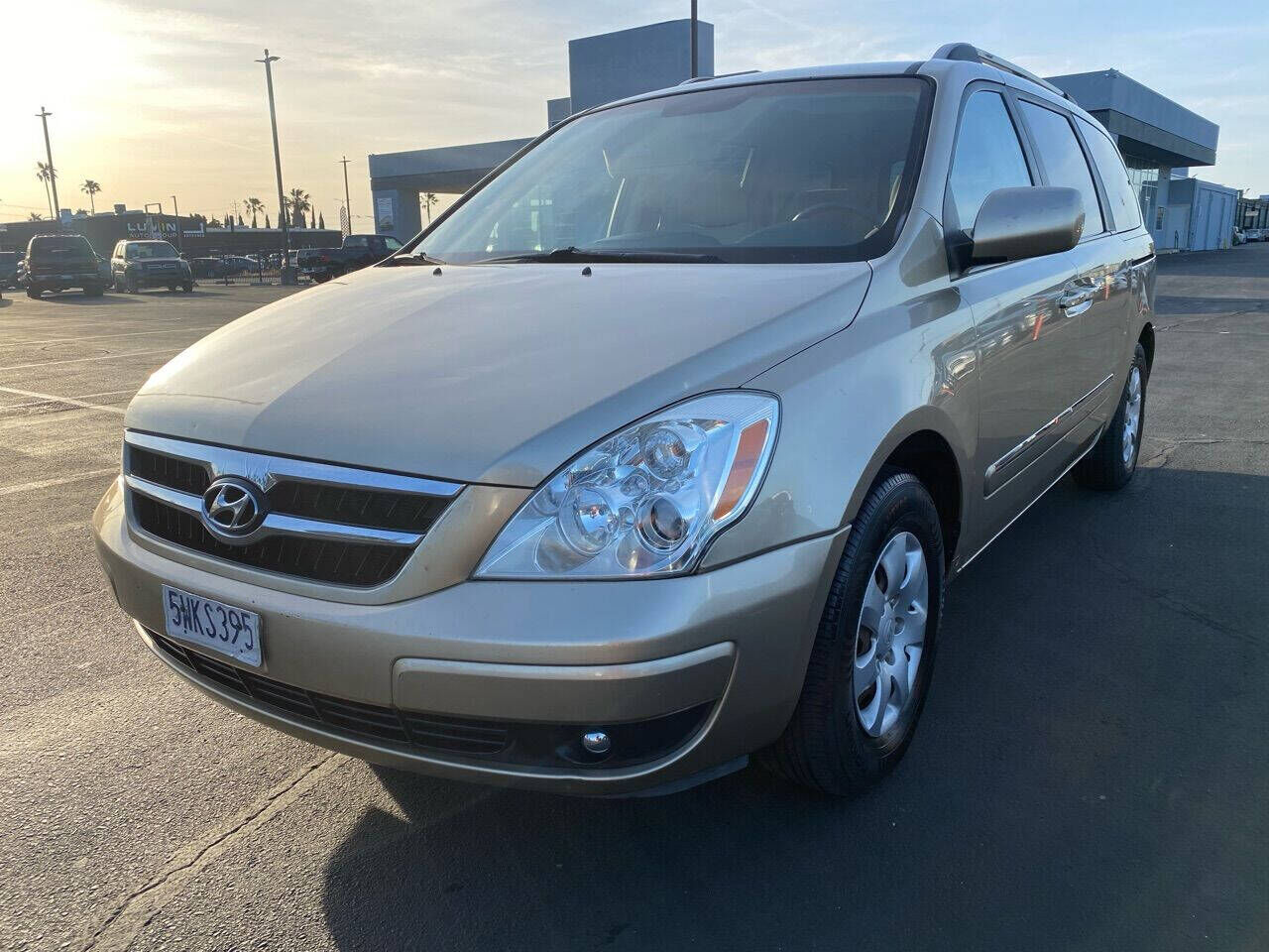 2007 HYUNDAI Entourage